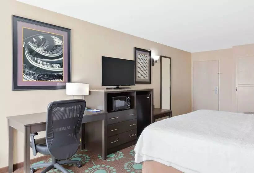 ホテル Spark By Hilton Bakersfield Central