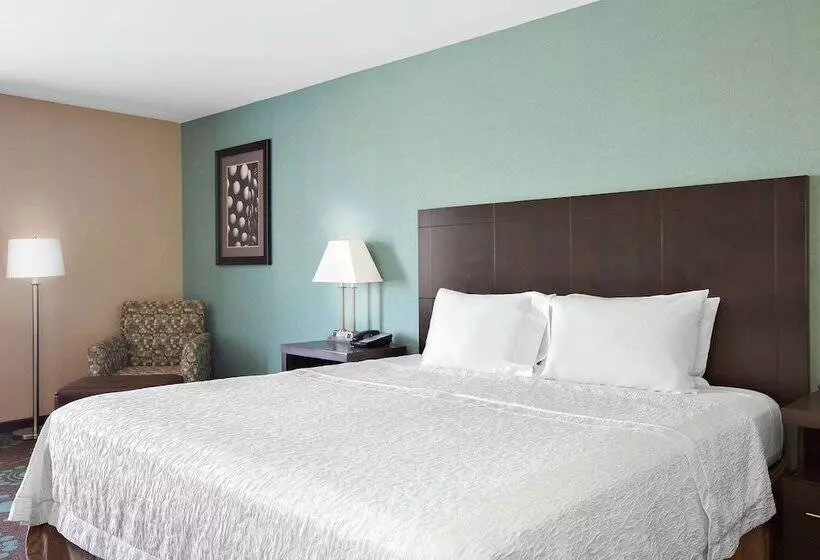 ホテル Spark By Hilton Bakersfield Central