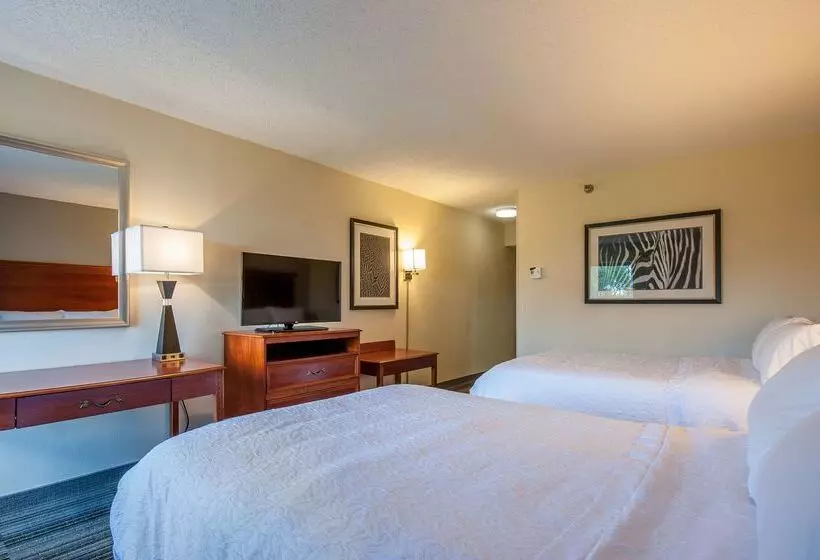 Отель Hampton Inn By Hilton Bowling Green