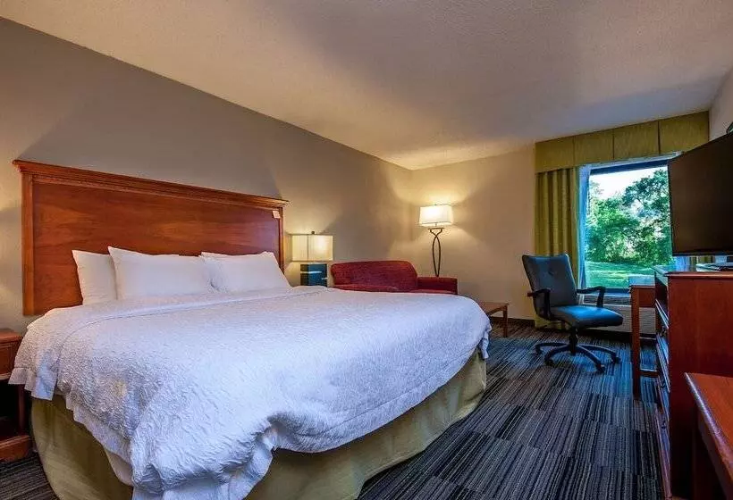 Отель Hampton Inn By Hilton Bowling Green