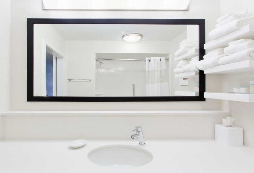 فندق Hampton Inn Bremeni20