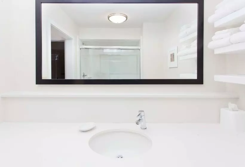 Отель Hampton Inn Bremeni20