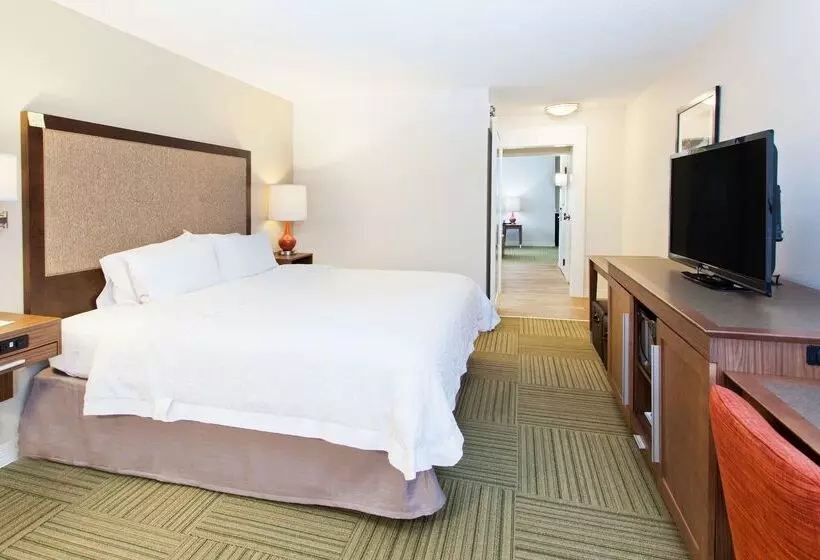 Отель Hampton Inn Bremeni20