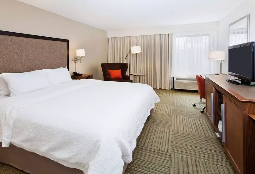 Отель Hampton Inn Bremeni20