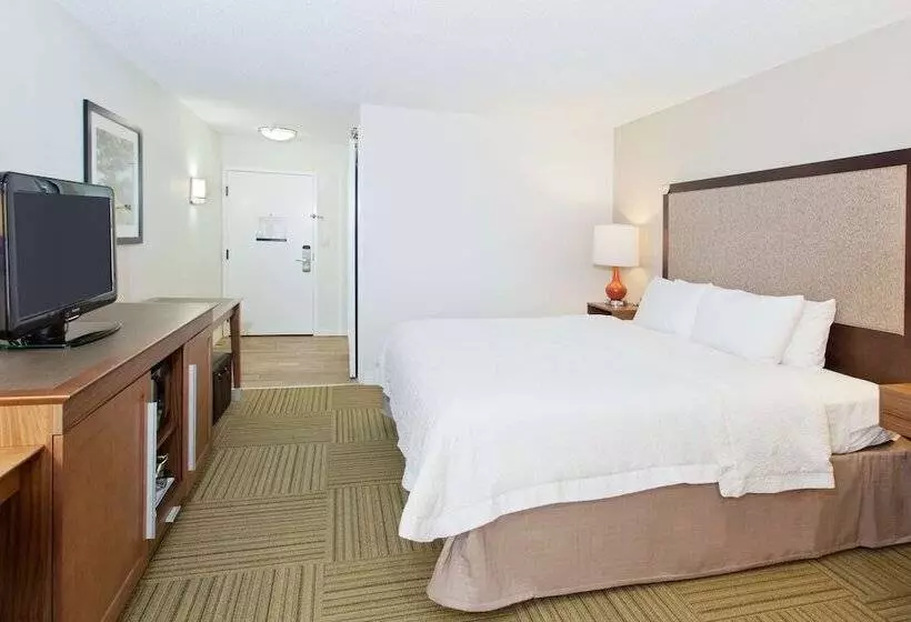 Отель Hampton Inn Bremeni20