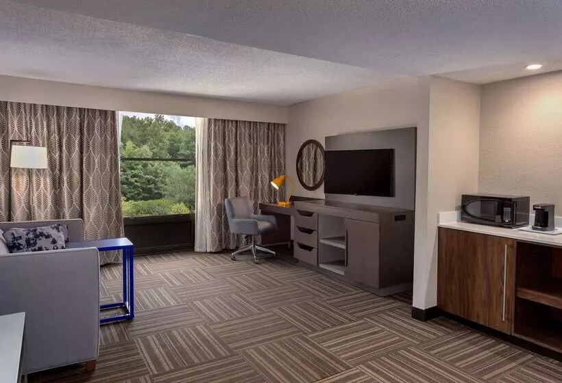 هتل Hampton Inn Bristol