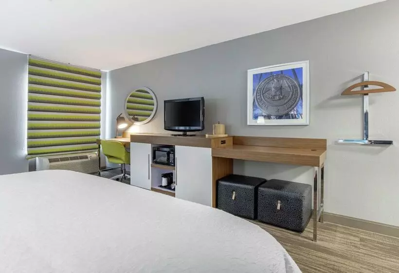 Отель Hampton Inn Brookhaven
