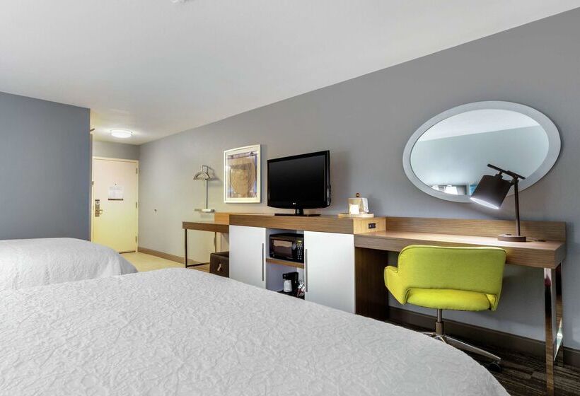 فندق Hampton Inn Brookhaven