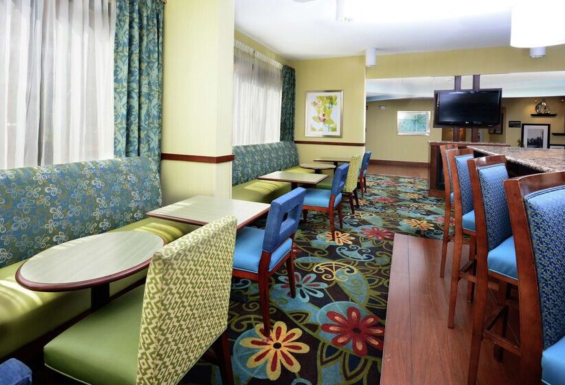 Отель Hampton Inn Charlottenorth/lake Norman