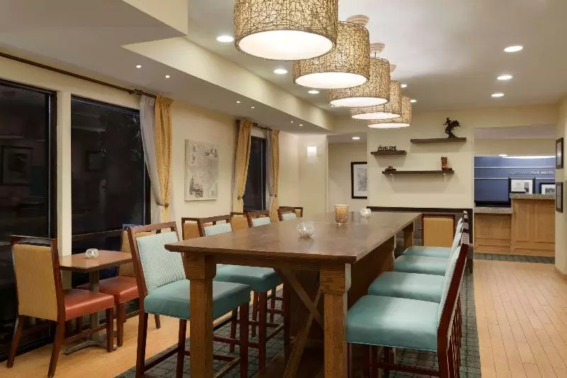 هتل Hampton Inn Fort Worth Southwest Cityview