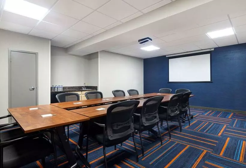 ホテル Hampton Inn Hot Springs