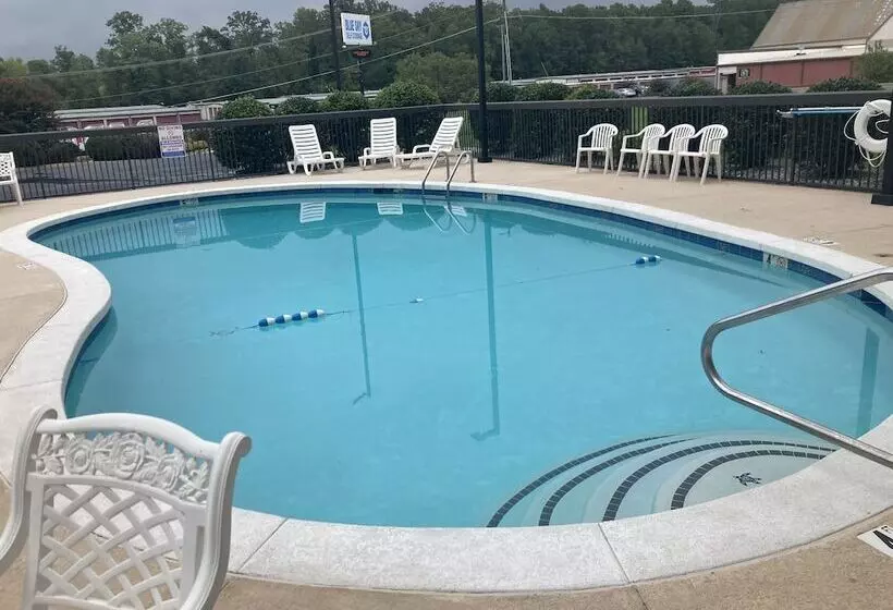 ホテル Hampton Inn Hot Springs