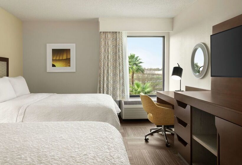 هتل Hampton Inn Houstonhobby Airport