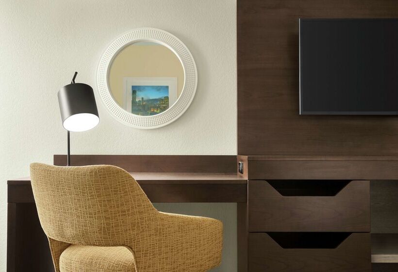 هتل Hampton Inn Houstonhobby Airport