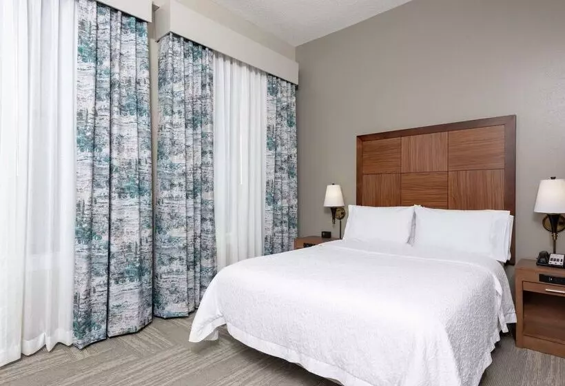 호텔 Hampton Inn Indianapolis Downtown Across From Circle Centre