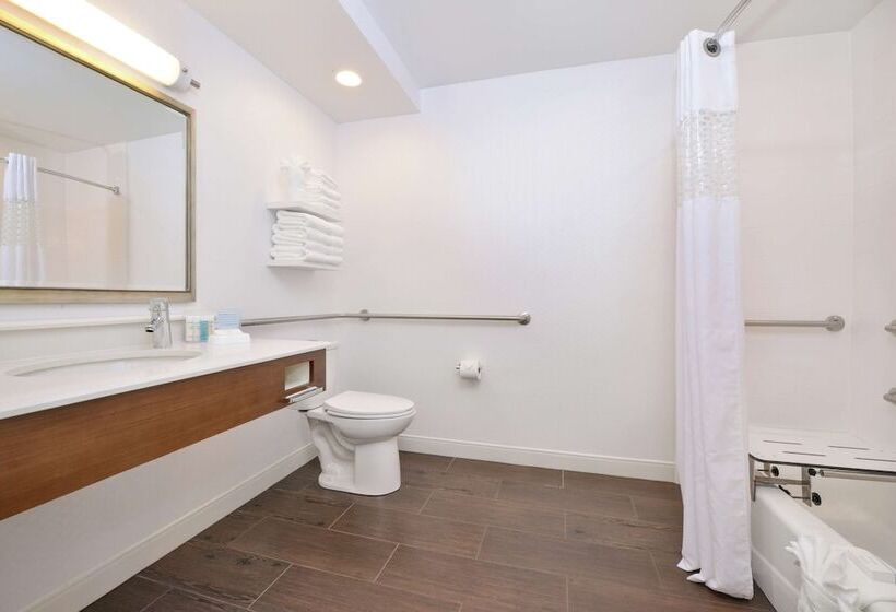 فندق Hampton Inn Martinsburg