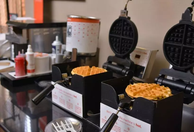 هتل Hampton Inn Closest To Universal Orlando