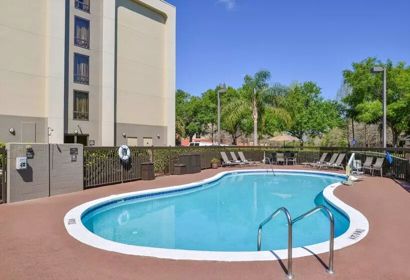 هتل Hampton Inn Closest To Universal Orlando