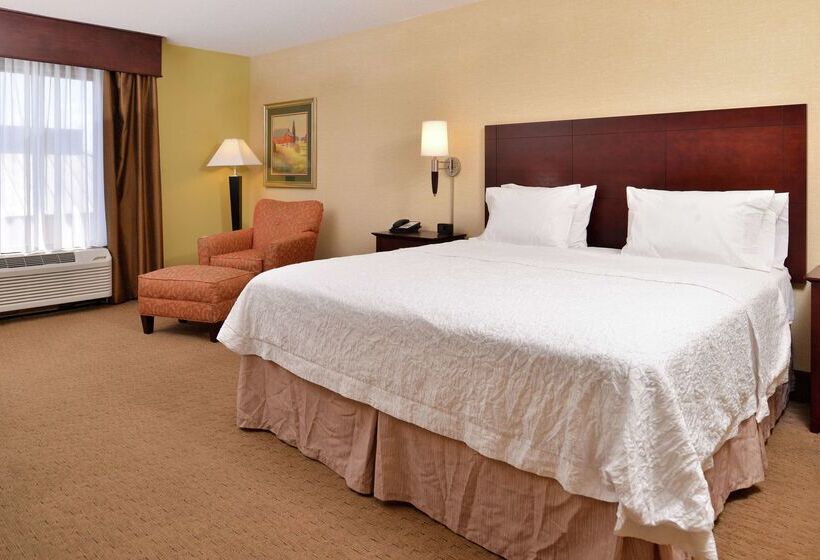 호텔 Hampton Inn Staunton