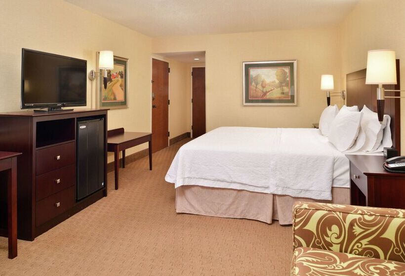호텔 Hampton Inn Staunton