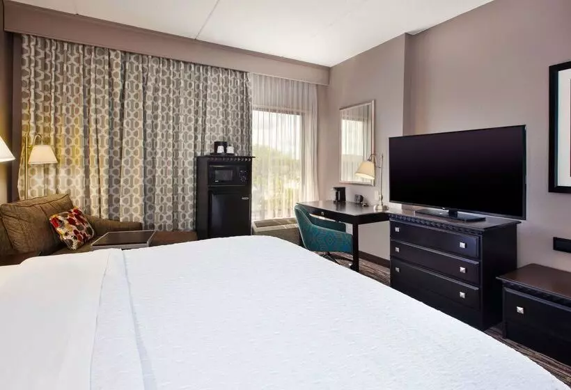 Отель Hampton Inn & Suites Clevelandairport/middleburg Heights