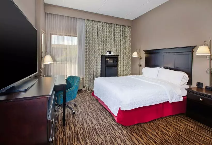 Отель Hampton Inn & Suites Clevelandairport/middleburg Heights