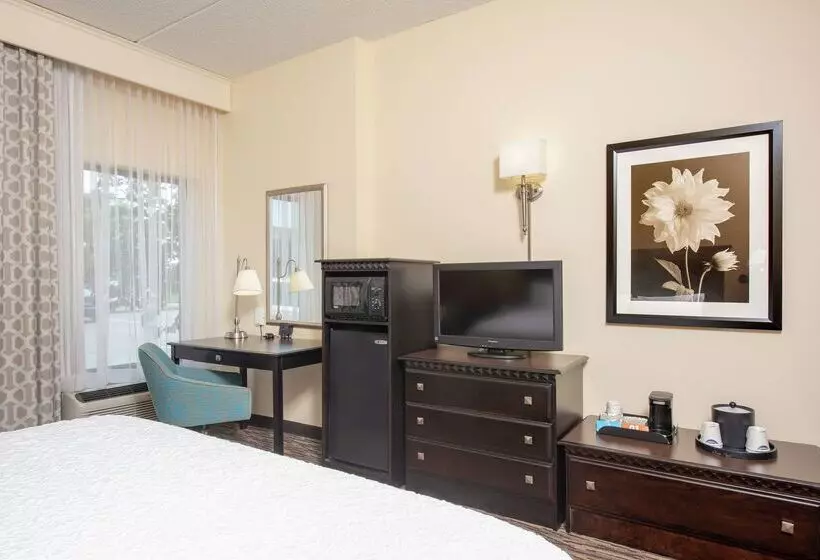 Отель Hampton Inn & Suites Clevelandairport/middleburg Heights