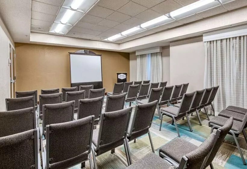 هتل Hampton Inn & Suites Orlando/east Ucf Area