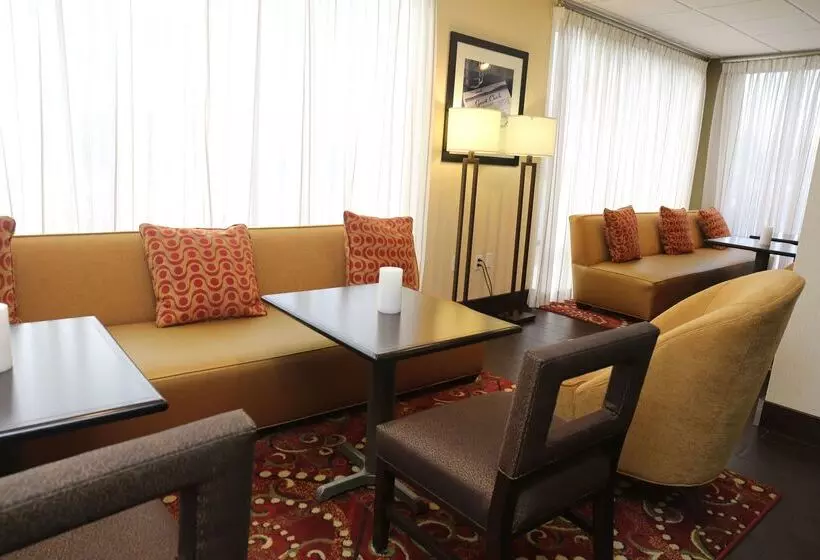 Отель Hampton Inn Sumter