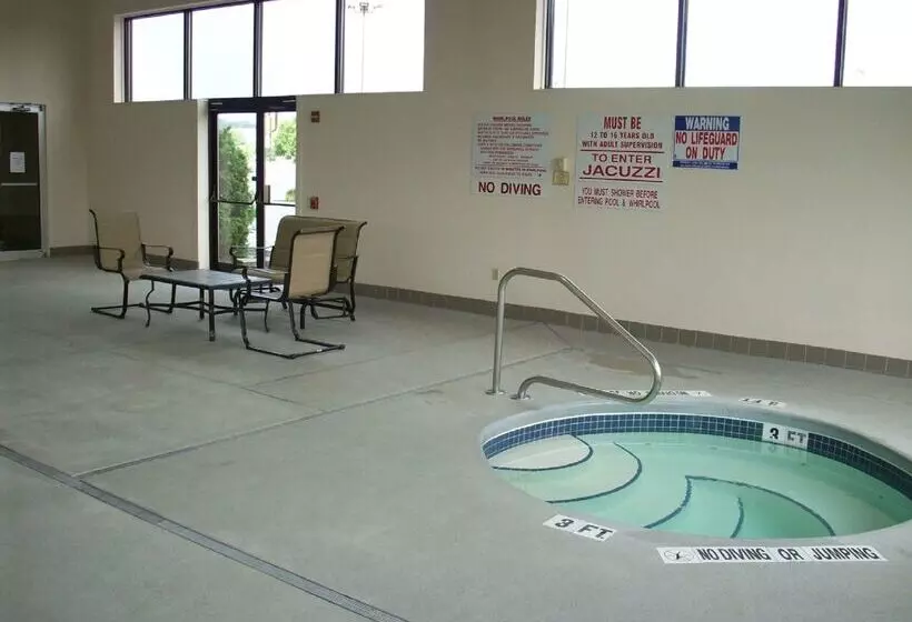 Отель Hampton Inn Uniontown