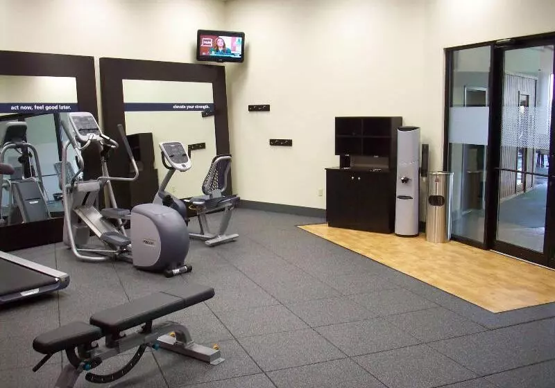 Отель Hampton Inn Uniontown