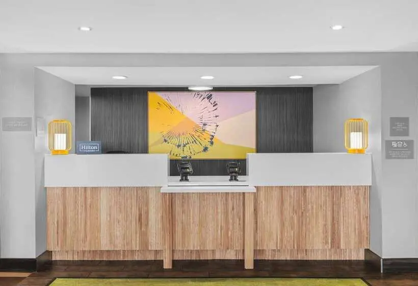 Hotelli Spark By Hilton Bakersfield Central