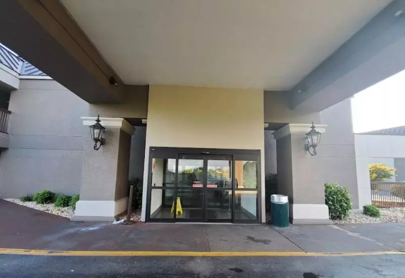 هتل Travelodge By Wyndham Roanoke