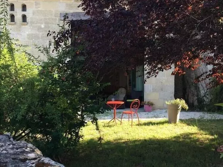 Aamiaismajoitus (B&B) La Grange De Bellefontaine