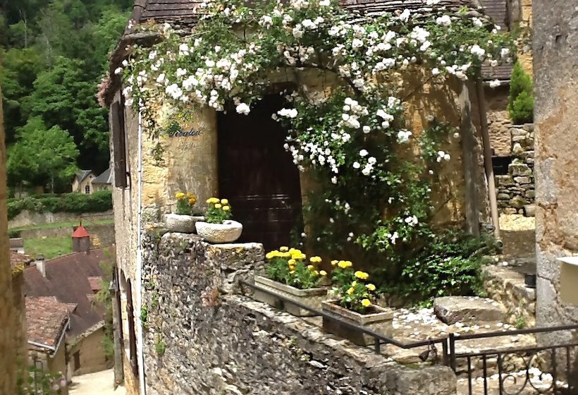 In Beynac,  Magical View Over Dordogne S River