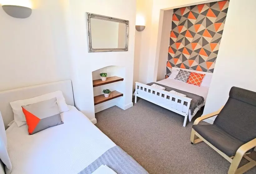 Oxfordfiftyone By Banfield Living   Beautiful Oxford Home   Free Parking