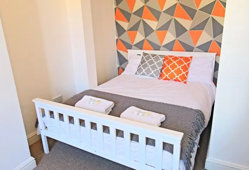 Oxfordfiftyone By Banfield Living   Beautiful Oxford Home   Free Parking