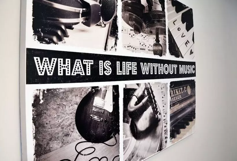 Majatalo Townhouse Plus @ London Road Stoke