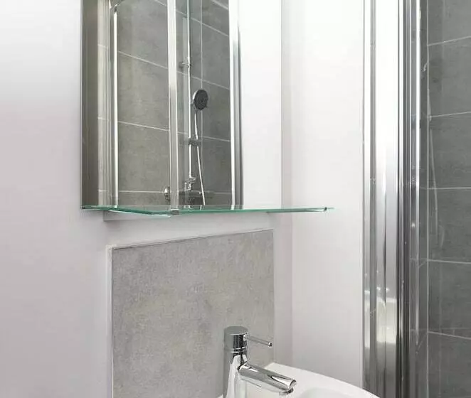 Majatalo Townhouse Plus @ London Road Stoke