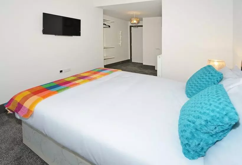 Majatalo Townhouse Plus @ London Road Stoke