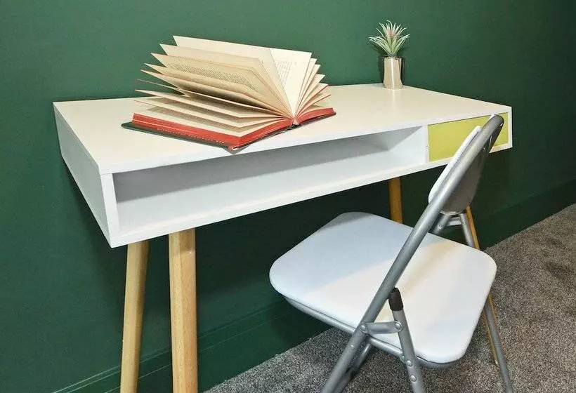 Majatalo Townhouse Plus @ London Road Stoke