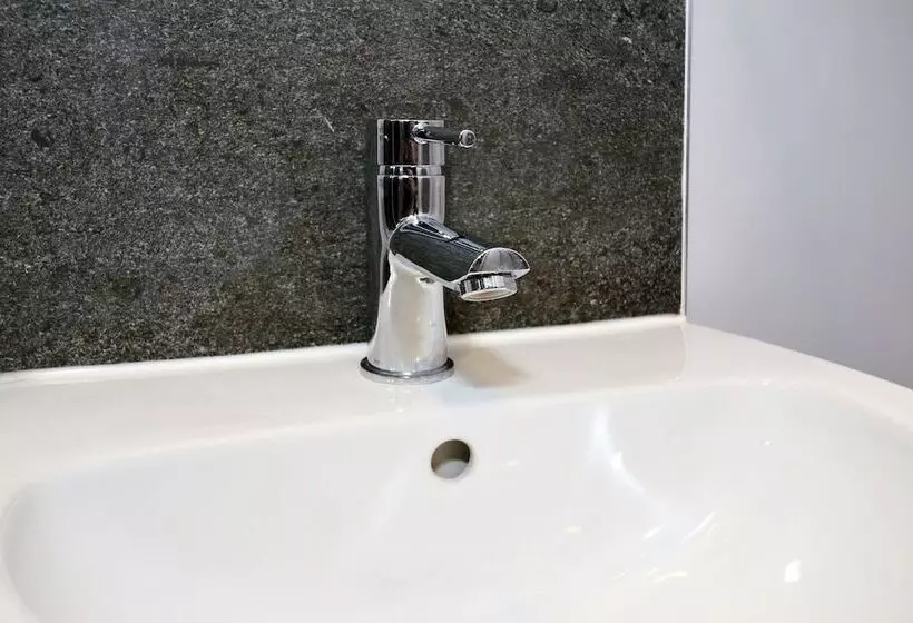 Majatalo Townhouse Plus @ London Road Stoke