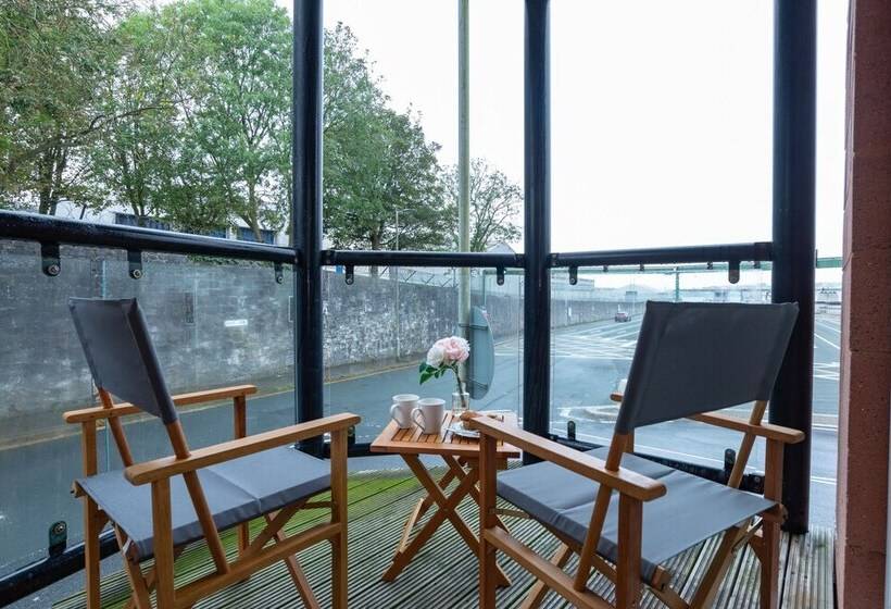 Tamar View Serviced Apartment