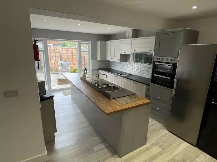 Aamiaismajoitus (B&B) Cranmore Guest House