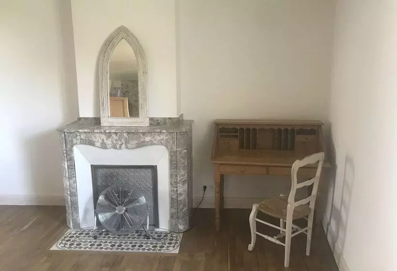 Aamiaismajoitus (B&B) Librairie Abelard