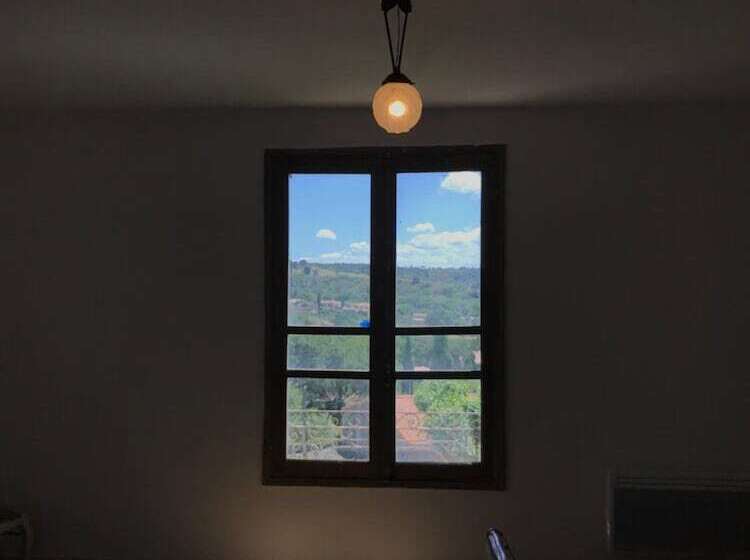 مبيت وإفطار Librairie Abelard