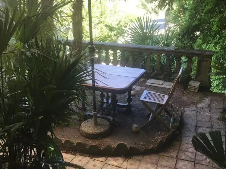 Aamiaismajoitus (B&B) Librairie Abelard