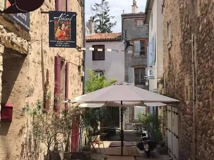 Aamiaismajoitus (B&B) Librairie Abelard