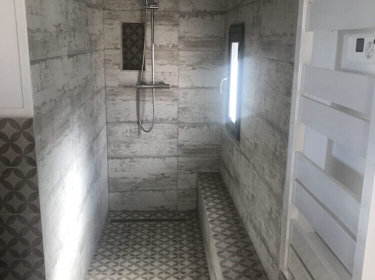 مبيت وإفطار Librairie Abelard