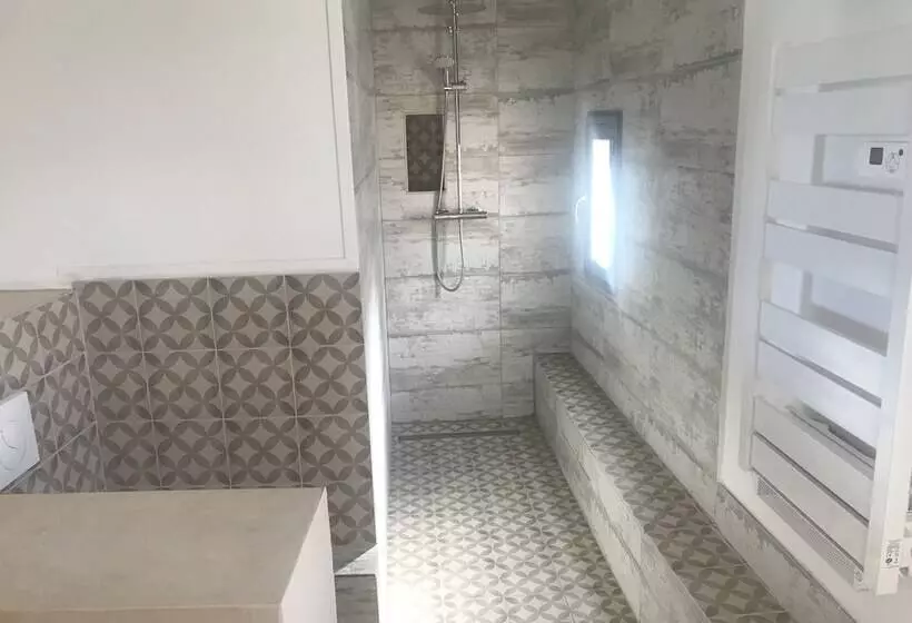 Aamiaismajoitus (B&B) Librairie Abelard